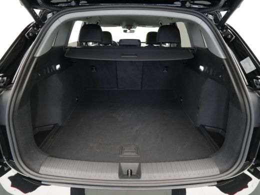 Audi Q6 e-tron edition 83 kWh Navigatie Carplay Acc Pdc Sideassist ActivLease financial lease