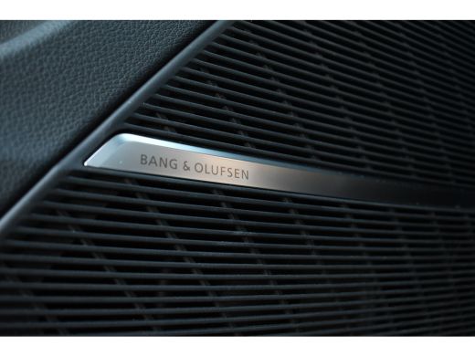 Audi Q7 55 TFSI e quattro S-Line Pano Trekh ACC B&O 360 21inch ActivLease financial lease