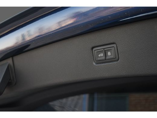 Audi Q7 55 TFSI e quattro S-Line Pano Trekh ACC B&O 360 21inch ActivLease financial lease