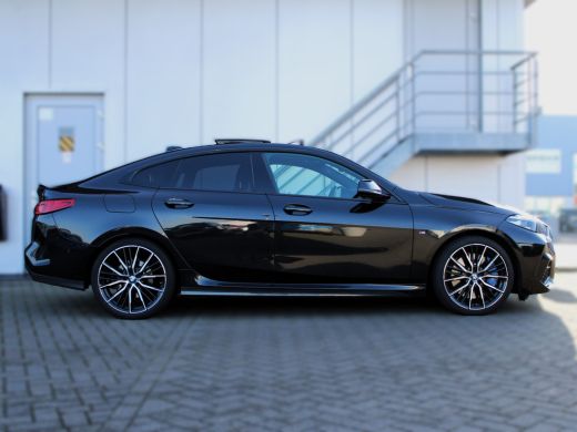 BMW 2 Serie Gran Coupé 218i High Executive NL AUTO | PANO | LEDER | STUURWIELVERW | CAMERA | ActivLease financial lease