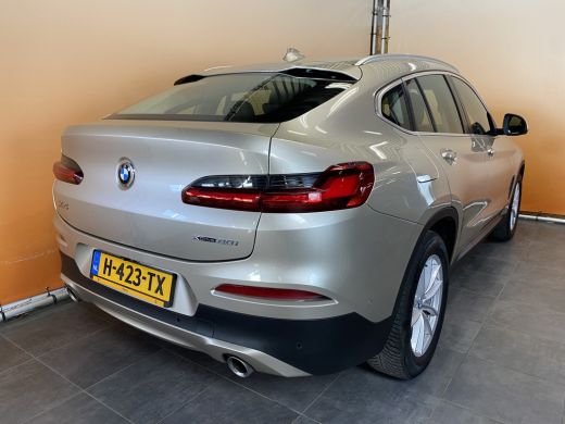 BMW X4 xDrive20i High Executive Edition | Head Up | Stoel - en stuurverw | Schuifkanteldak | 1e eigenaar ActivLease financial lease