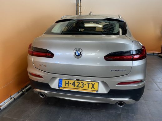 BMW X4 xDrive20i High Executive Edition | Head Up | Stoel - en stuurverw | Schuifkanteldak | 1e eigenaar ActivLease financial lease