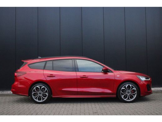 Ford Focus Wagon 1.0 Hybrid ST Line X | MATRIX LED | FULL OPTIONS | PANORAMADAK | HEAD-UP ActivLease financial lease