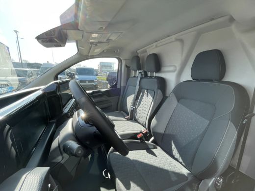 Ford Transit Custom 300 2.0 TDCI L2H1 Limited 150PK handgeschakeld ActivLease financial lease