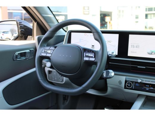 Hyundai IONIQ 6 Lounge AWD 77 kWh | DEMO auto | Wit interieur | Stoel verwarming / ventilatie | Airco | 360 grade... ActivLease financial lease
