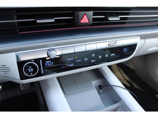 Hyundai IONIQ 6 Lounge AWD 77 kWh | DEMO auto | Wit interieur | Stoel verwarming / ventilatie | Airco | 360 grade... ActivLease financial lease