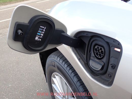 Jaguar I-PACE EV320 90kWh 89%SOH LED/CAMERA'S/DAB/CARPLAY ActivLease financial lease