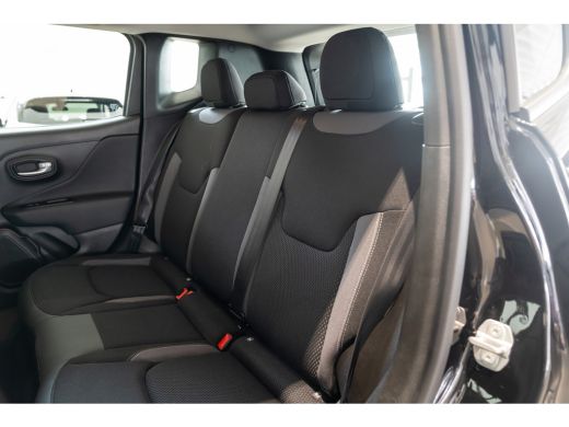Jeep Renegade Jeep 1.5T e-Hybrid Altitude Automaat | Winter Pakket | Tech Pack | 19 Inch Lichtmetaal | Navigati... ActivLease financial lease
