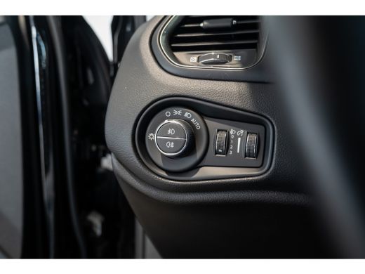 Jeep Renegade Jeep 1.5T e-Hybrid Altitude Automaat | Winter Pakket | Tech Pack | 19 Inch Lichtmetaal | Navigati... ActivLease financial lease