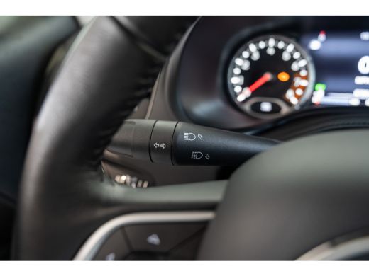 Jeep Renegade Jeep 1.5T e-Hybrid Altitude Automaat | Winter Pakket | Tech Pack | 19 Inch Lichtmetaal | Navigati... ActivLease financial lease