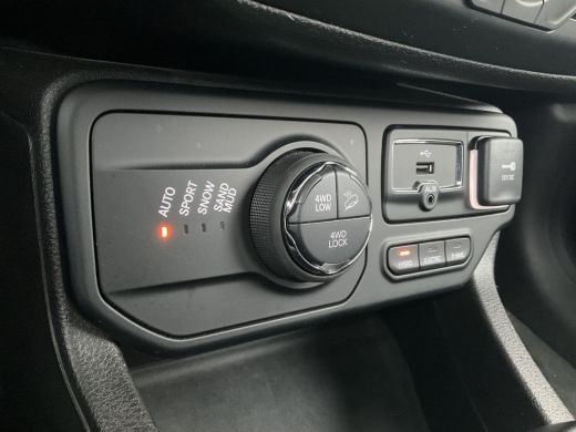 Jeep Renegade 4xe 259 Plug-in Hybrid Adaptive-Cruise Carplay-Navi PHEV Hoge zit ActivLease financial lease