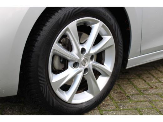 Opel Corsa 1.2 Level 3 ActivLease financial lease