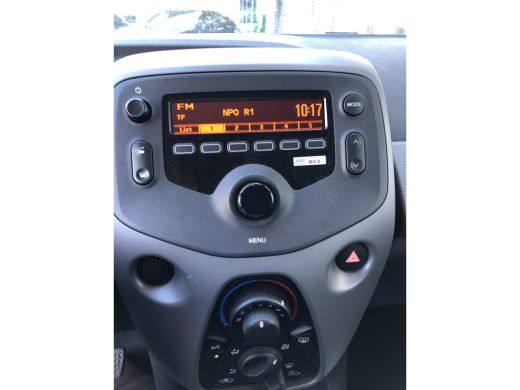 Peugeot 108 Peugeot 1.0 e-VTi Active | Achterbank in delen neerklapbaar | Airco | Centrale deurvergrendeling ... ActivLease financial lease