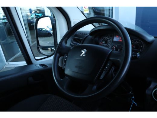Peugeot Boxer 333 2.2 BlueHDi 140 L2H2 Premium | Camera | Trehaak | Cruise Control | Navi | Carplay | Airco | PDC ActivLease financial lease