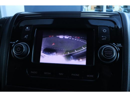 Peugeot Boxer 333 2.2 BlueHDi 140 L2H2 Premium | Camera | Trehaak | Cruise Control | Navi | Carplay | Airco | PDC ActivLease financial lease