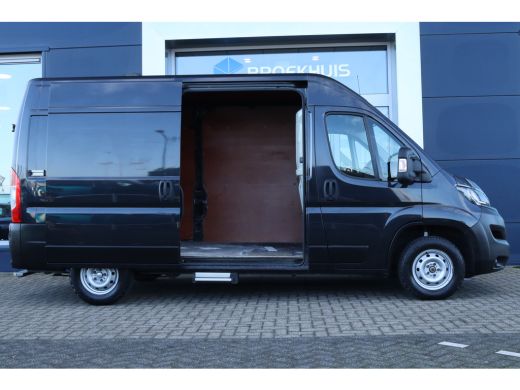 Peugeot Boxer 333 2.2 BlueHDi 140 L2H2 Premium | Camera | Trehaak | Cruise Control | Navi | Carplay | Airco | PDC ActivLease financial lease