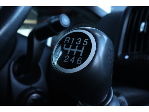 Peugeot Boxer 333 2.2 BlueHDi 140 L2H2 Premium | Camera | Trehaak | Cruise Control | Navi | Carplay | Airco | PDC ActivLease financial lease