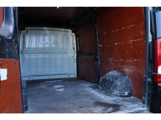 Peugeot Boxer 333 2.2 BlueHDi 140 L2H2 Premium | Camera | Trehaak | Cruise Control | Navi | Carplay | Airco | PDC ActivLease financial lease