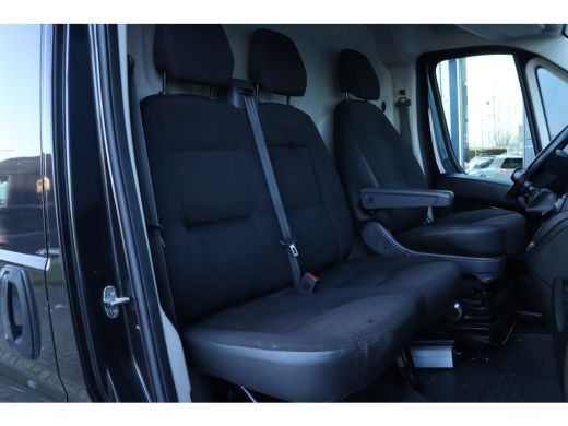Peugeot Boxer 333 2.2 BlueHDi 140 L2H2 Premium | Camera | Trehaak | Cruise Control | Navi | Carplay | Airco | PDC ActivLease financial lease