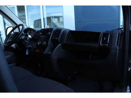Peugeot Boxer 333 2.2 BlueHDi 140 L2H2 Premium | Camera | Trehaak | Cruise Control | Navi | Carplay | Airco | PDC ActivLease financial lease