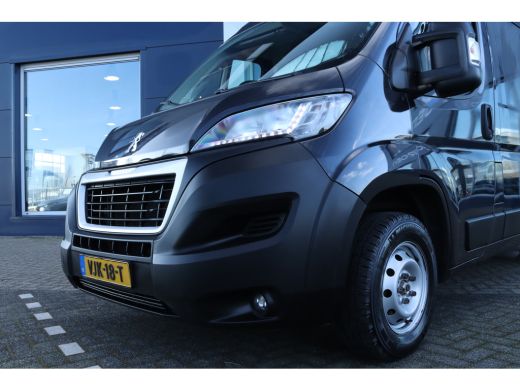 Peugeot Boxer 333 2.2 BlueHDi 140 L2H2 Premium | Camera | Trehaak | Cruise Control | Navi | Carplay | Airco | PDC ActivLease financial lease