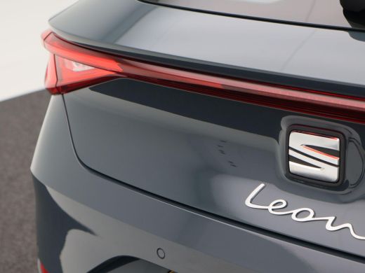 Seat Leon Style 1.5 TSi 115pk | Climate Controle | 17 Inch | CarPlay | Parkeersensoren | 5.798 Km!! ActivLease financial lease