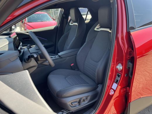 Toyota C-HR 2.0 Plug-in Hybrid 220 Executive | Nieuw te bestellen | ActivLease financial lease