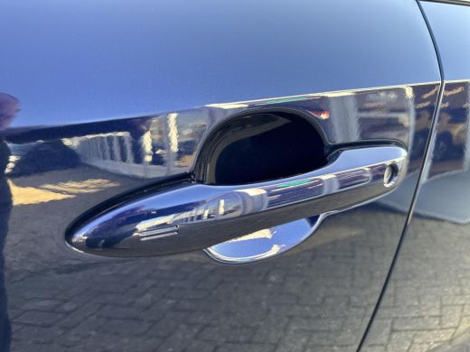 Toyota Corolla Touring Sports 1.8 Hybrid First Edition | 06-10141018 Voor meer informatie ActivLease financial lease