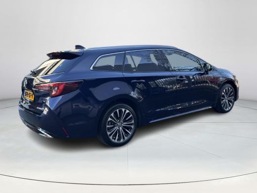 Toyota Corolla Touring Sports 1.8 Hybrid First Edition | 06-10141018 Voor meer informatie ActivLease financial lease