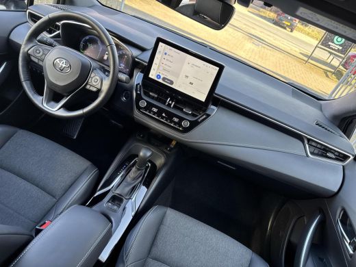 Toyota Corolla Touring Sports 1.8 Hybrid First Edition | 06-10141018 Voor meer informatie ActivLease financial lease