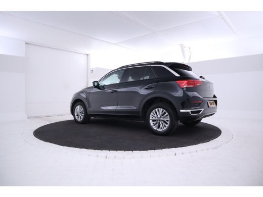 Volkswagen T-Roc 1.0 TSI Style Apple Carplay/Android Auto, Parkeersensoren ActivLease financial lease