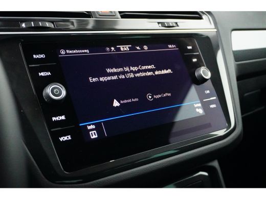 Volkswagen Tiguan 1.5 TSI 150PK DSG-7 Elegance | TREKHAAK | NAVIGATIE | CAMERA | AUTO A. KLEP ActivLease financial lease