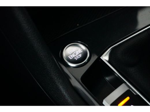 Volkswagen Tiguan 1.5 TSI 150PK DSG-7 Elegance | TREKHAAK | NAVIGATIE | CAMERA | AUTO A. KLEP ActivLease financial lease