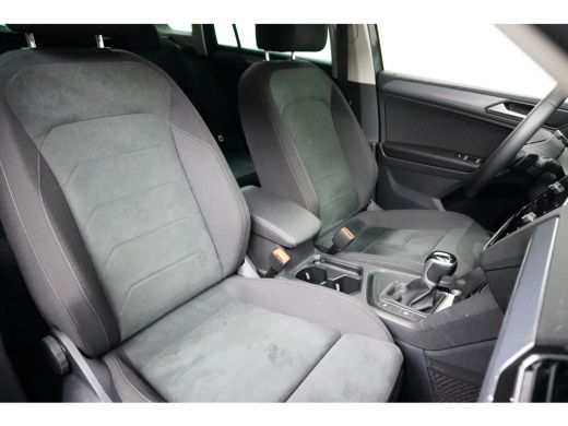 Volkswagen Tiguan 1.5 TSI 150PK DSG-7 Elegance | TREKHAAK | NAVIGATIE | CAMERA | AUTO A. KLEP ActivLease financial lease