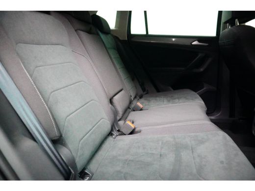 Volkswagen Tiguan 1.5 TSI 150PK DSG-7 Elegance | TREKHAAK | NAVIGATIE | CAMERA | AUTO A. KLEP ActivLease financial lease