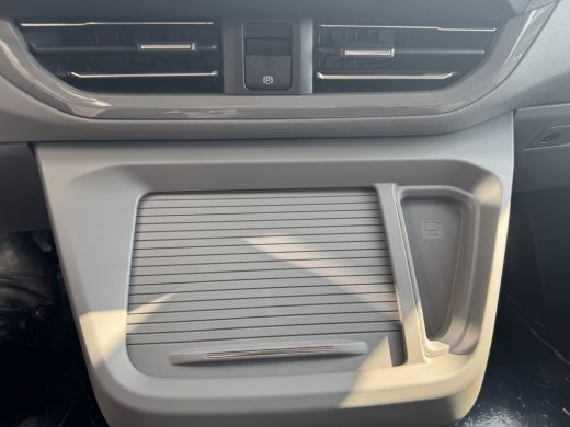 Volkswagen Transporter 2.0 TDI L2H1 30 170PK automaat ActivLease financial lease