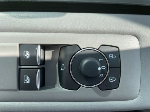 Volkswagen Transporter 2.0 TDI L2H1 30 Bulli 170PK automaat ActivLease financial lease