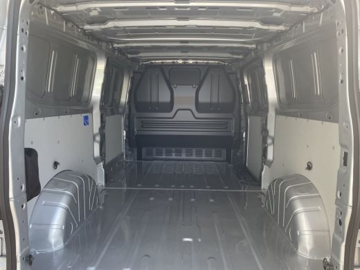 Volkswagen Transporter 2.0 TDI L2H1 30 Bulli 170PK automaat ActivLease financial lease