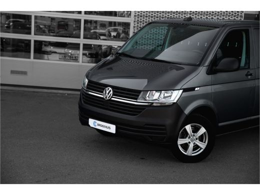 Volkswagen Transporter | Cruise Control | Airco | Carplay | Navi By App | Trekhaak ActivLease financial lease