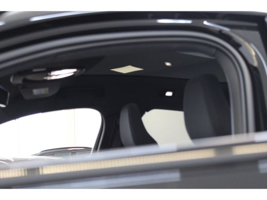 Volvo  EC40 Ext Range 252PK Plus Black Edition 82kWh | Pixel LED | 360º view | HK Audio | Warmtepomp ActivLease financial lease