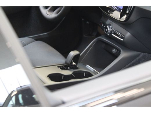 Volvo  EC40 Ext Range 252PK Plus Black Edition 82kWh | Pixel LED | 360º view | HK Audio | Warmtepomp ActivLease financial lease