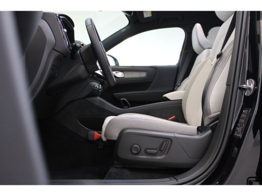 Volvo  EX40 Volvo Extended Range 252PK Ultra 82kWh | Pixel LED | Panoramadak | 20'' | Memory Stoel | HK Audio ActivLease financial lease