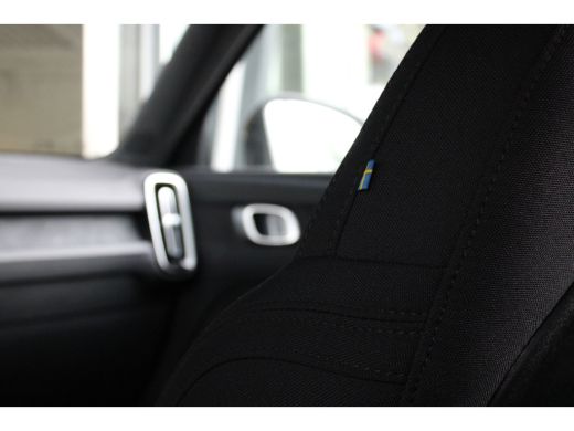 Volvo  XC40 Recharge Core 70 kWh | Climate Pack | Getint Glas | Camera | 19-Inch ActivLease financial lease