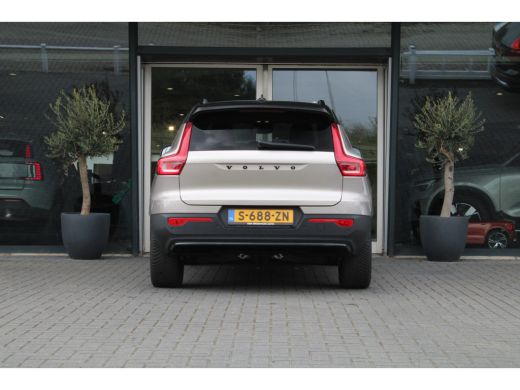 Volvo  XC40 Recharge Core 70 kWh | Climate Pack | Getint Glas | Camera | 19-Inch ActivLease financial lease