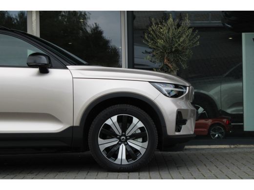 Volvo  XC40 Recharge Core 70 kWh | Climate Pack | Getint Glas | Camera | 19-Inch ActivLease financial lease