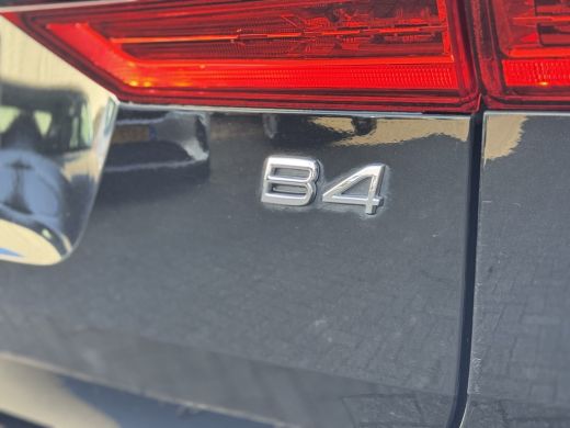 Volvo  XC60 2.0 B4 Momentum | Apple Carplay/Android Auto|telefoonintegratie premium | Cruise control adaptief... ActivLease financial lease