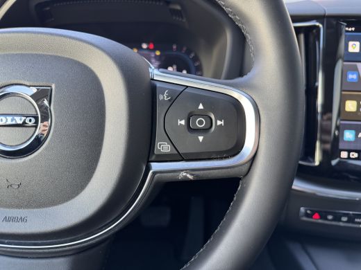 Volvo  XC60 2.0 B4 Momentum | Apple Carplay/Android Auto|telefoonintegratie premium | Cruise control adaptief... ActivLease financial lease