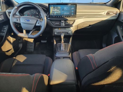 Ford Focus 1.0 EcoB 155PK Automaat Hybrid ST Line Panoramadak | Winterpack | Camera | Elektrisch glazen pano... ActivLease financial lease