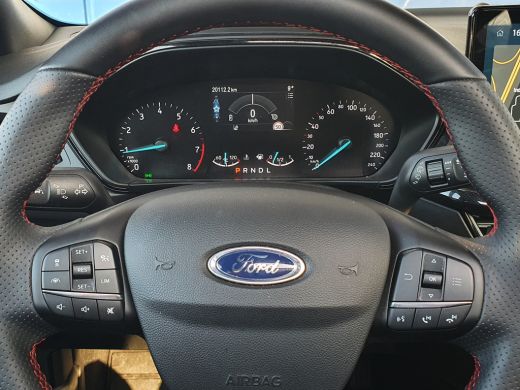 Ford Focus 1.0 EcoB 155PK Automaat Hybrid ST Line Panoramadak | Winterpack | Camera | Elektrisch glazen pano... ActivLease financial lease