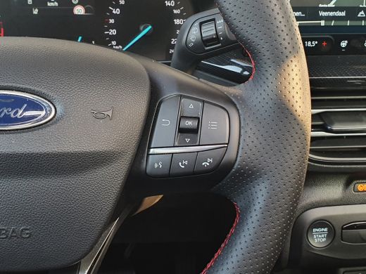 Ford Focus 1.0 EcoB 155PK Automaat Hybrid ST Line Panoramadak | Winterpack | Camera | Elektrisch glazen pano... ActivLease financial lease